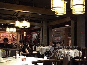 巴国布衣 虹橋店 上海 変面 ショー